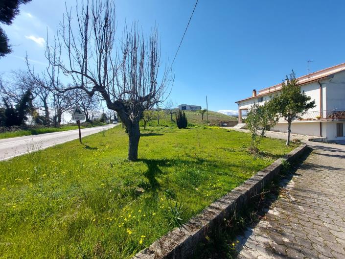 Image No.36-Maison de campagne de 4 chambres à vendre à Castél Frentano