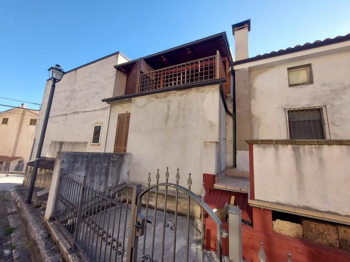 Image No.6-3 Bed Semi-Detached for sale