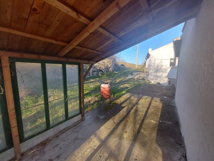 Image No.2-Maison de campagne de 1 chambre à vendre à Casoli