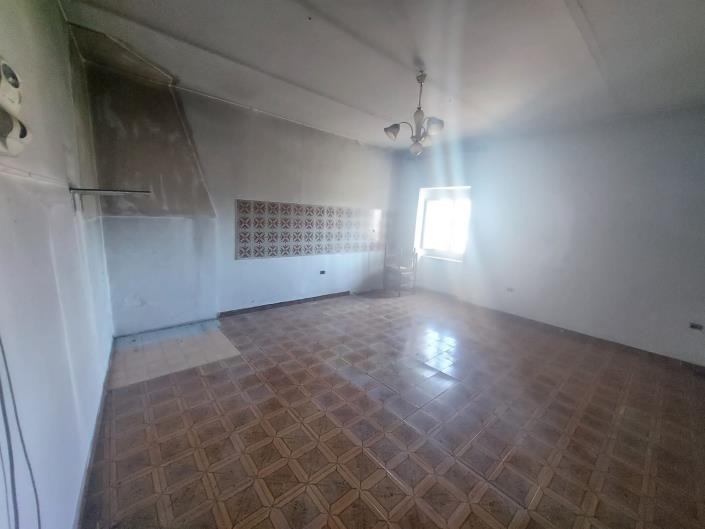 Image No.18-Maison de campagne de 1 chambre à vendre à Casoli