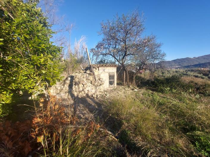 Image No.31-Maison de campagne de 1 chambre à vendre à Casoli