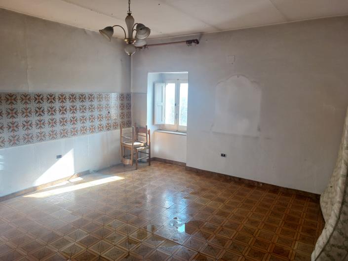 Image No.19-Maison de campagne de 1 chambre à vendre à Casoli