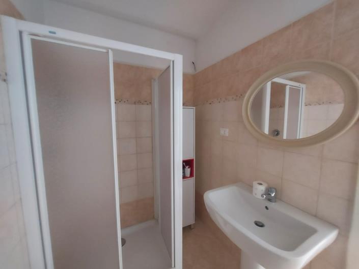 Image No.28-2 Bed Townhouse for sale