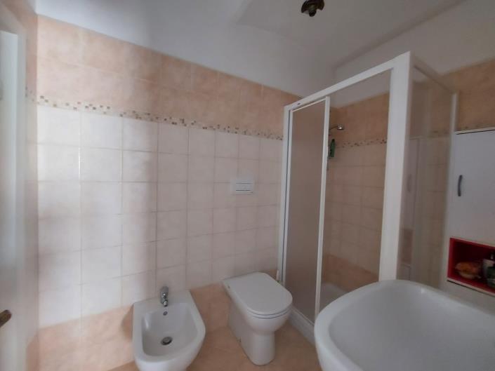 Image No.29-2 Bed Townhouse for sale