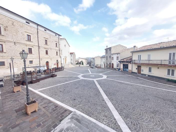 Image No.44-2 Bed Townhouse for sale