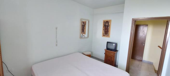 Image No.18-2 Bed Townhouse for sale