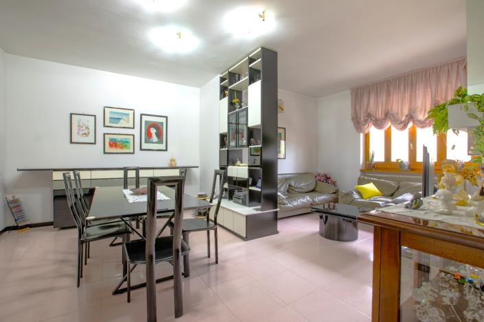 Image No.17-Villa / Détaché de 4 chambres à vendre à Fara Filiorum Petri