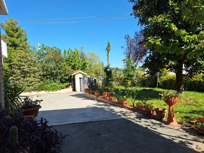 Image No.33-Villa / Détaché de 4 chambres à vendre à Fara Filiorum Petri