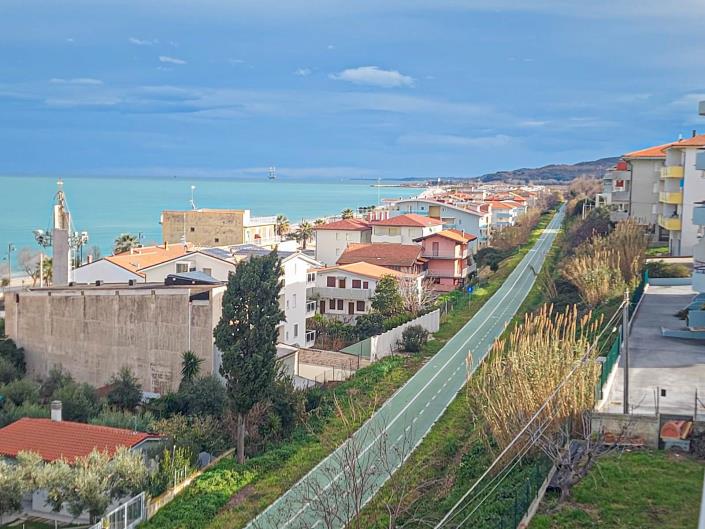 Image No.26-2 Bed Apartment for sale