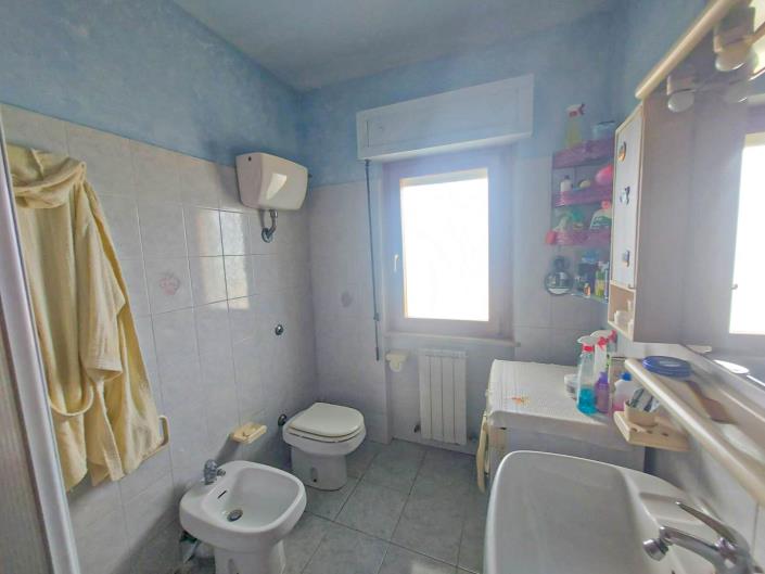 Image No.25-2 Bed Apartment for sale