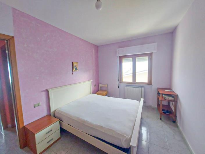 Image No.20-2 Bed Apartment for sale