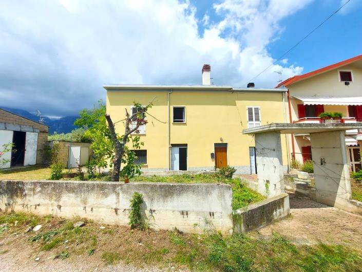 Image No.9-2 Bed Villa / Detached for sale