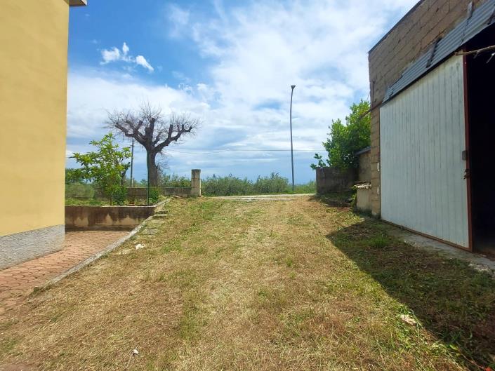 Image No.42-2 Bed Villa / Detached for sale