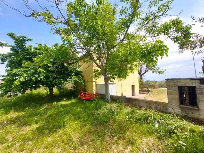 Image No.57-2 Bed Villa / Detached for sale