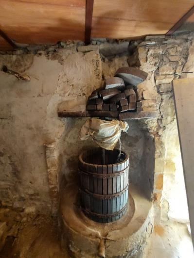 Image No.29-2 Bed Townhouse for sale