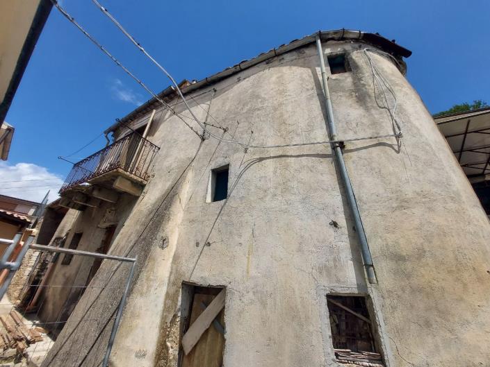 Image No.36-2 Bed Townhouse for sale