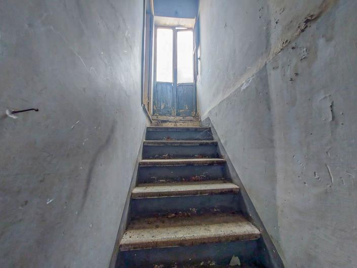 Image No.29-2 Bed Townhouse for sale