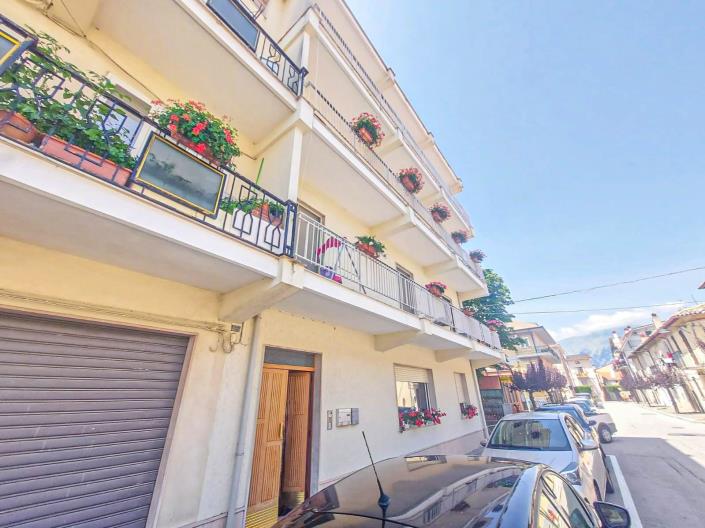 Image No.3-3 Bed Apartment for sale