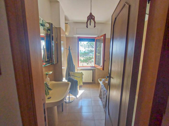 Image No.31-5 Bed Villa for sale