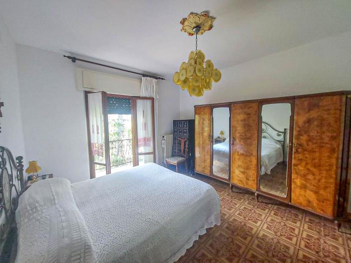 Image No.42-5 Bed Villa for sale