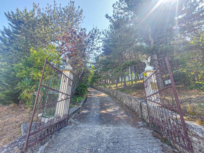 Image No.60-5 Bed Villa for sale