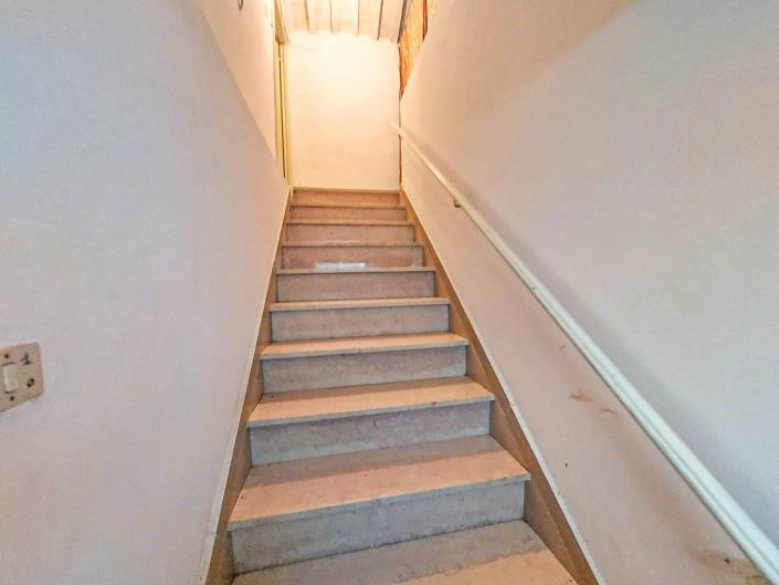 Image No.15-2 Bed Semi-Detached for sale