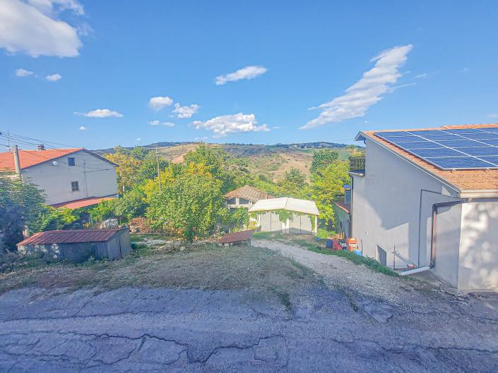 Image No.25-2 Bed Semi-Detached for sale