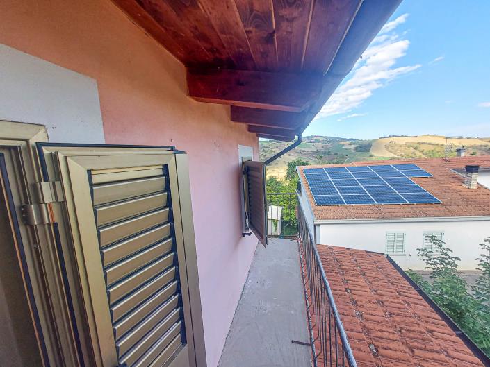 Image No.46-2 Bed Semi-Detached for sale