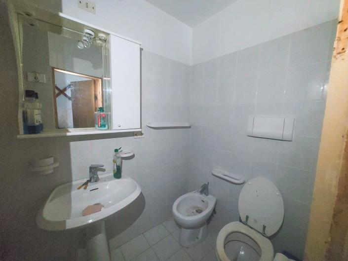 Image No.4-2 Bed Townhouse for sale