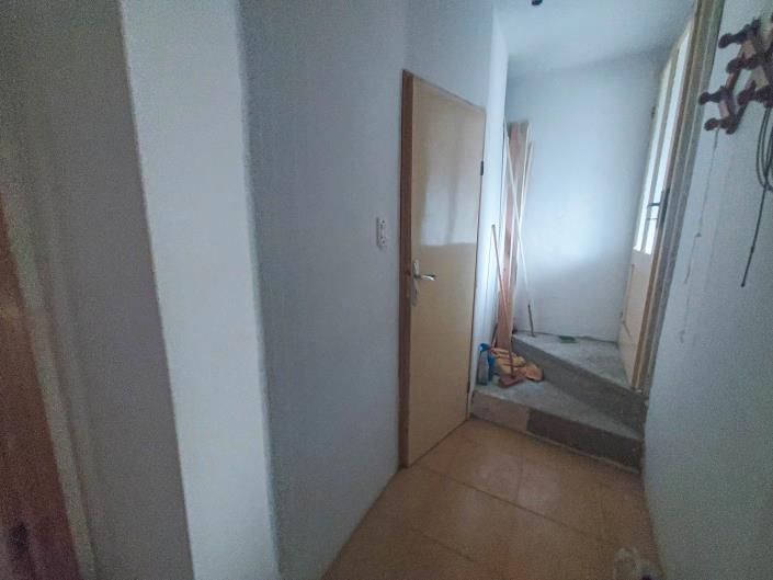 Image No.16-2 Bed Townhouse for sale