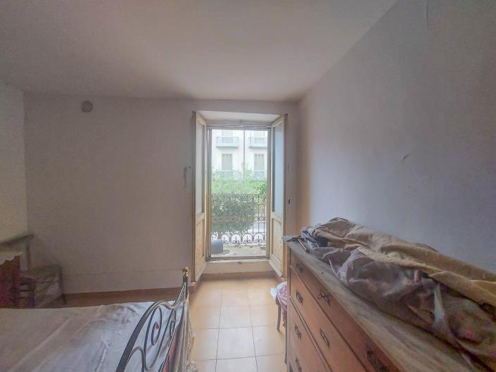 Image No.17-2 Bed Townhouse for sale