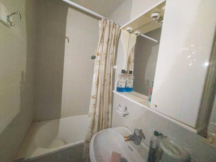 Image No.19-2 Bed Townhouse for sale