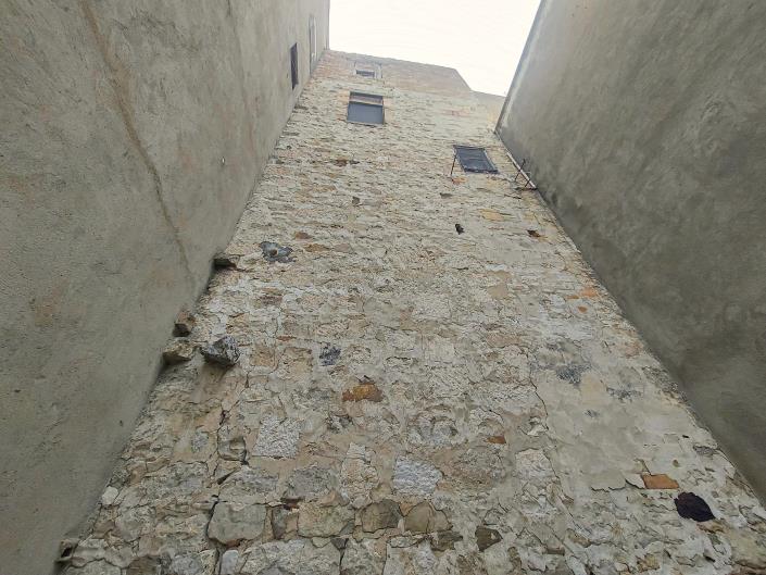 Image No.32-2 Bed Townhouse for sale