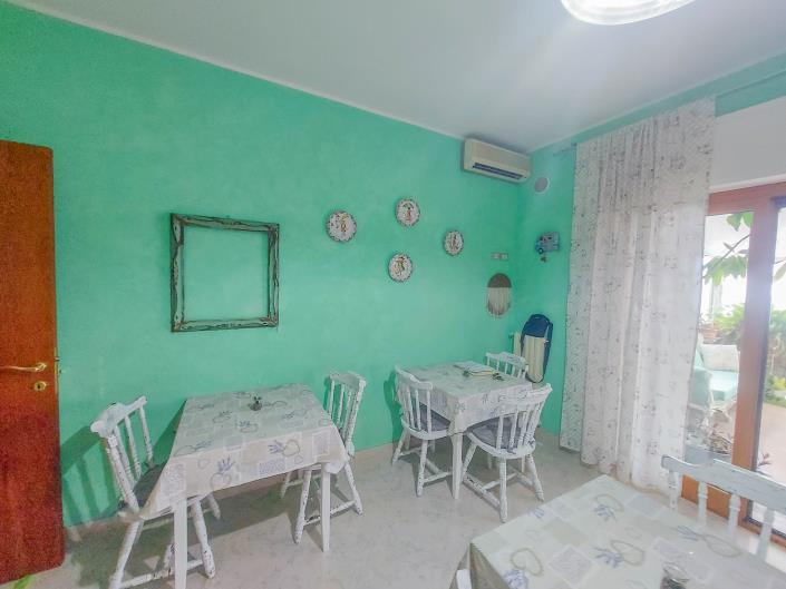 Image No.24-3 Bed Apartment for sale