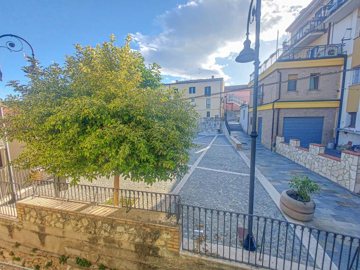 Image No.3-4 Bed Townhouse for sale