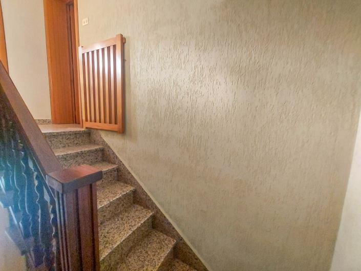 Image No.19-4 Bed Townhouse for sale