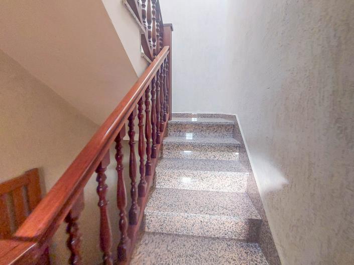 Image No.32-4 Bed Townhouse for sale