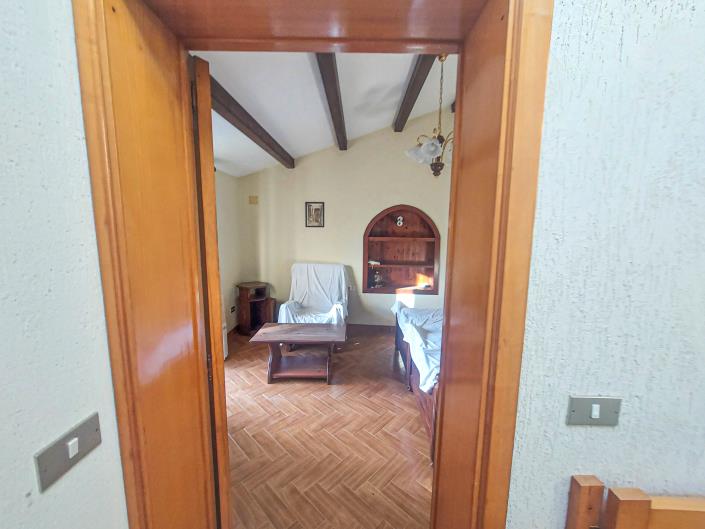 Image No.38-4 Bed Townhouse for sale