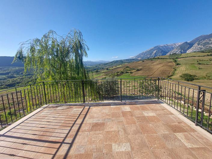 Image No.27-5 Bed Villa / Detached for sale