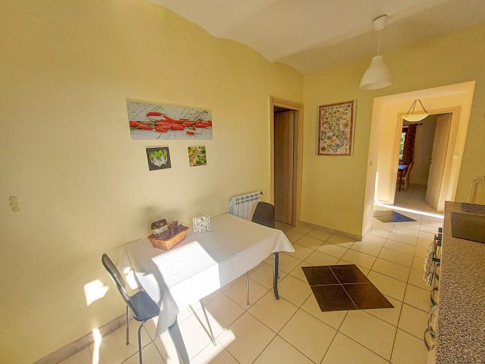 Image No.37-5 Bed Villa / Detached for sale