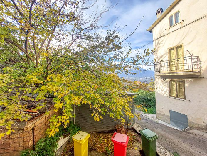 Image No.19-2 Bed Semi-Detached for sale