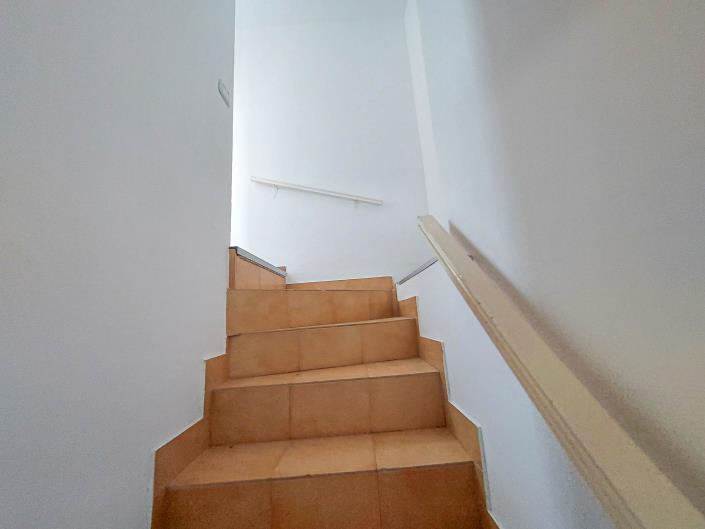 Image No.27-2 Bed Semi-Detached for sale