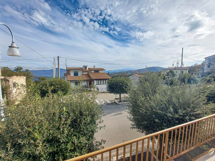 Image No.31-2 Bed Semi-Detached for sale