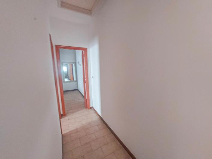 Image No.24-2 Bed Semi-Detached for sale