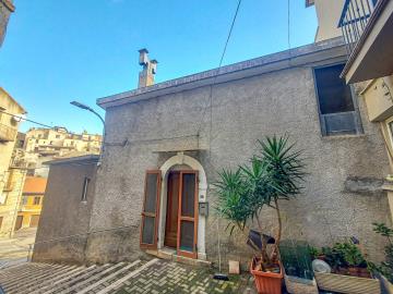 1 - Fara San Martino, Townhouse