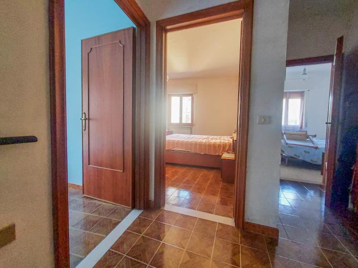 Image No.4-Maison de ville de 3 chambres à vendre à Bomba