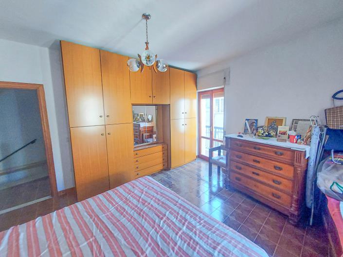 Image No.5-Maison de ville de 3 chambres à vendre à Bomba