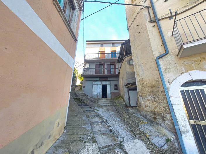 Image No.7-Maison de ville de 3 chambres à vendre à Bomba