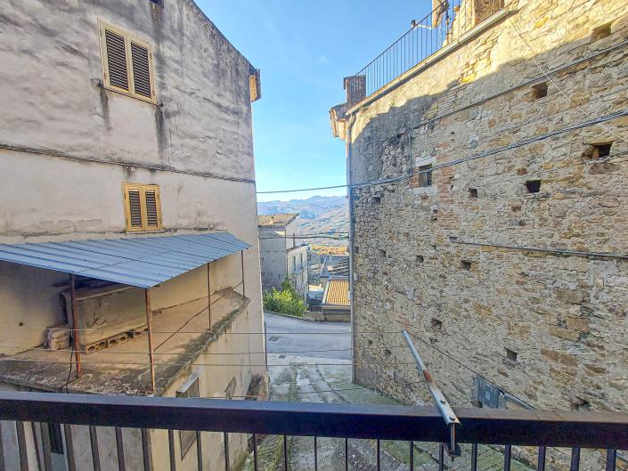 Image No.16-Maison de ville de 3 chambres à vendre à Bomba