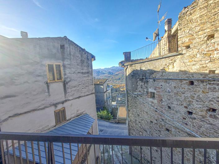 Image No.31-Maison de ville de 3 chambres à vendre à Bomba